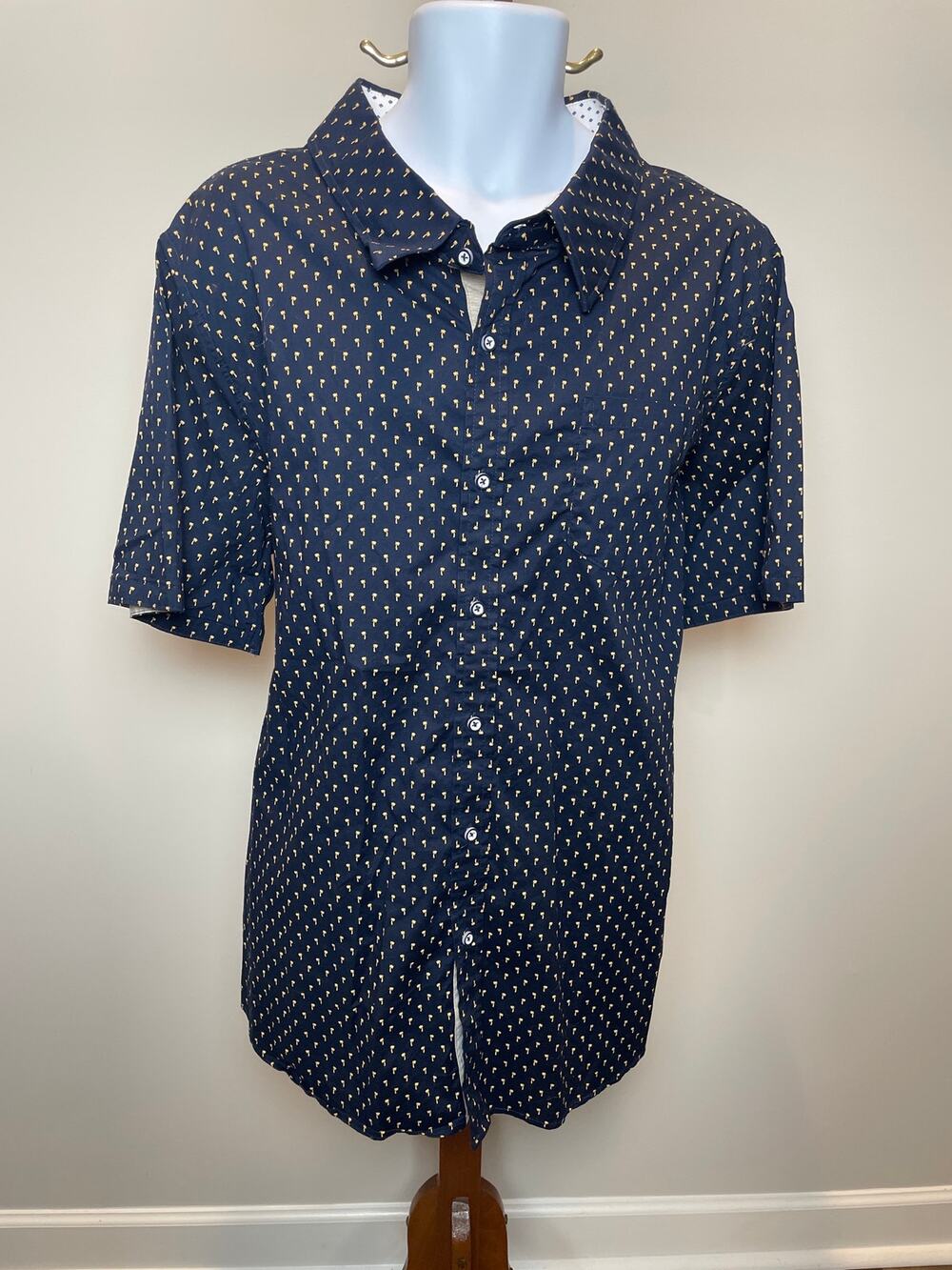 Craft + Flow Voyage Size 2XL Navy Palm Tree Print Button‑Up Shirt Short Sleeve